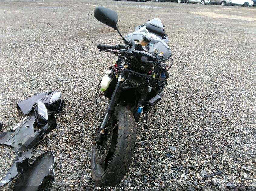 2012 YAMAHA YZFR6 JYARJ16EXCA025902