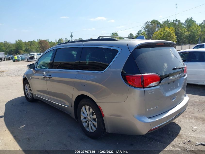 2C4RC1BG9HR622905 2017 CHRYSLER PACIFICA, photo no. 3