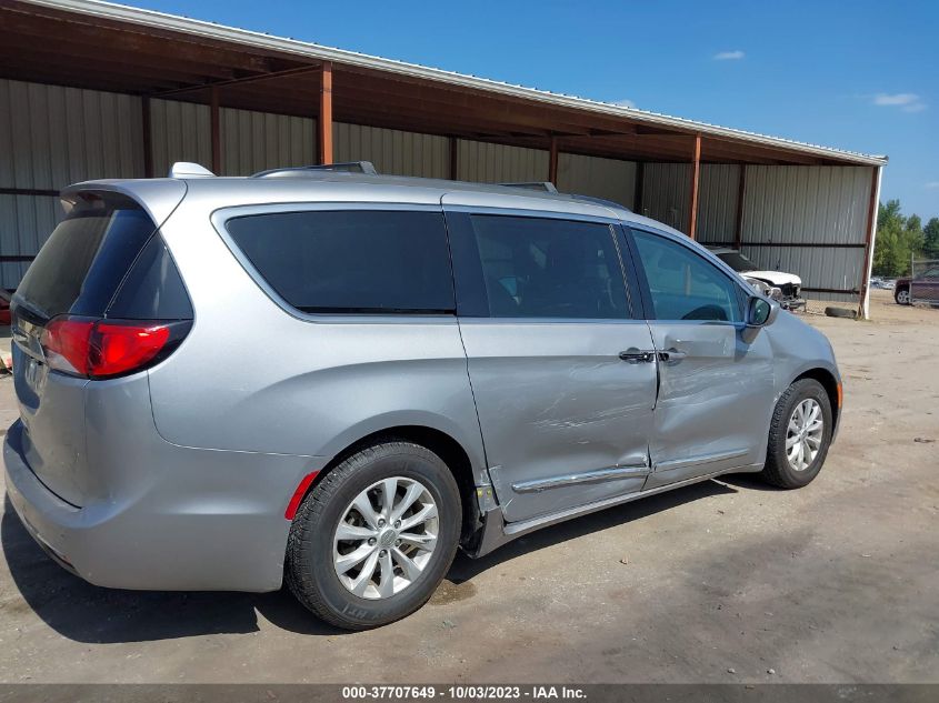 2C4RC1BG9HR622905 2017 CHRYSLER PACIFICA, photo no. 6