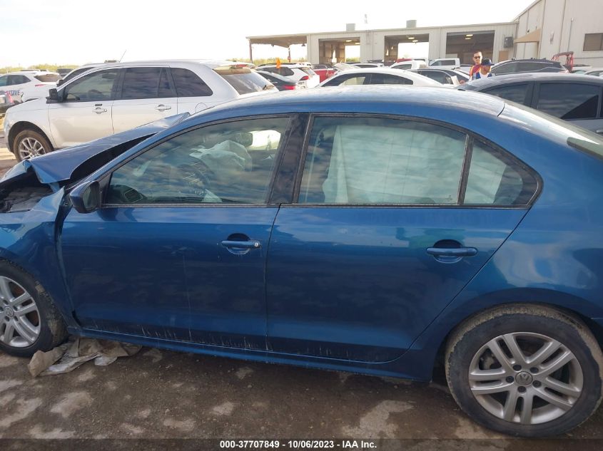 2018 VOLKSWAGEN JETTA 1.4T S - 3VW2B7AJ3JM204323