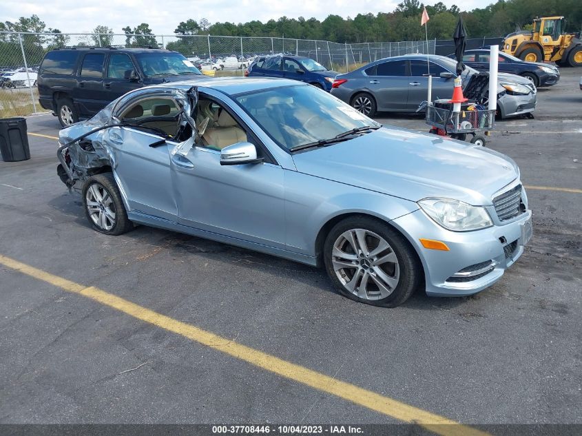 2014 MERCEDES-BENZ C 300 SPORT 4MATIC/LUXURY 4MATIC - WDDGF8ABXEG227051