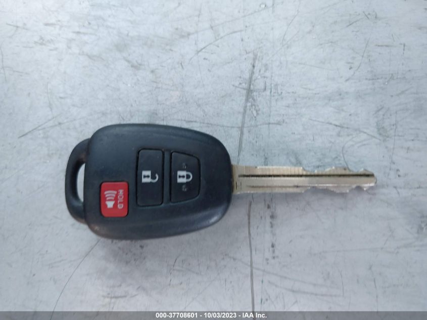 2015 TOYOTA RAV4 XLE - JTMRFREV4FD136437