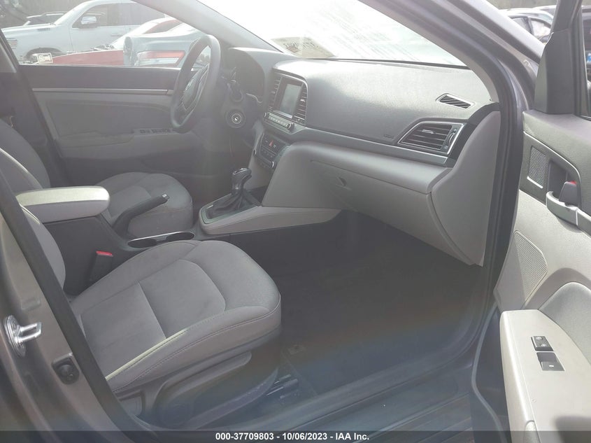 VIN 5NPD84LF2JH279229 2018 HYUNDAI ELANTRA SEL
