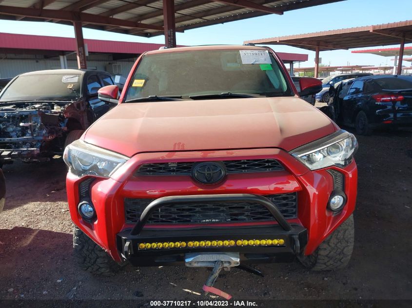 2018 TOYOTA 4RUNNER SR5 PREM/LTDL/TRAIL/TRD - JTEBU5JR6J5593676