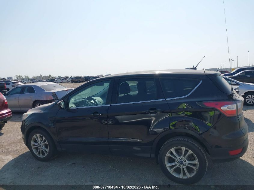 2017 FORD ESCAPE SE - 1FMCU0GD8HUA14688