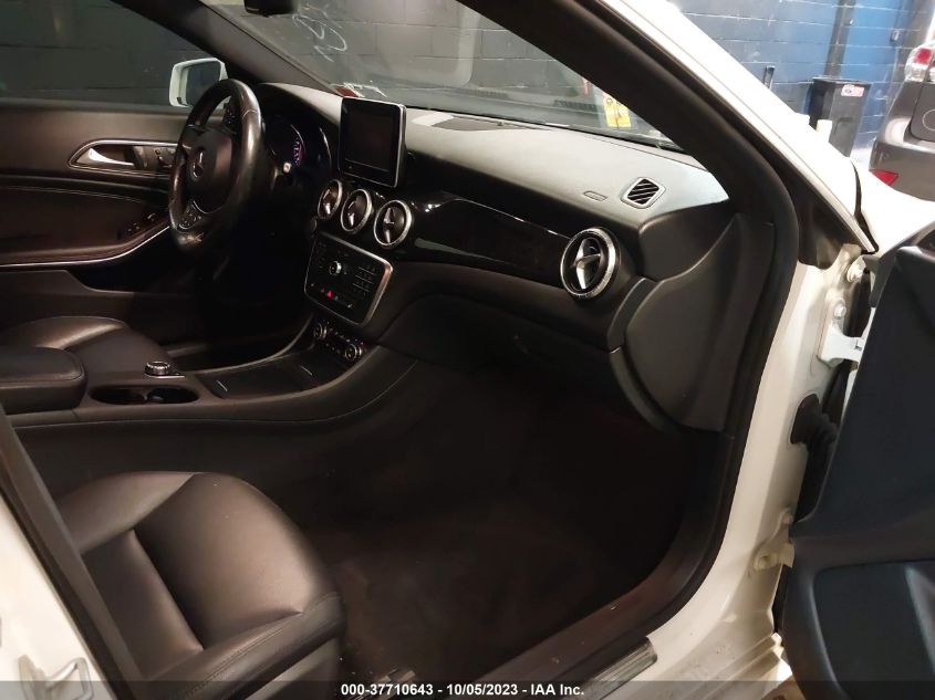 2015 MERCEDES-BENZ CLA 250 - WDDSJ4GB2FN172195
