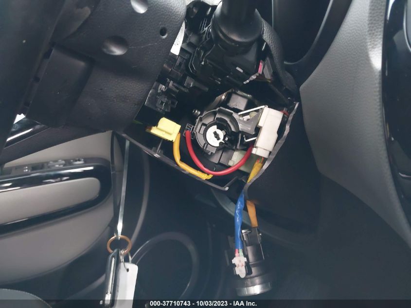 2015 KIA SOUL + - KNDJP3A55F7192706