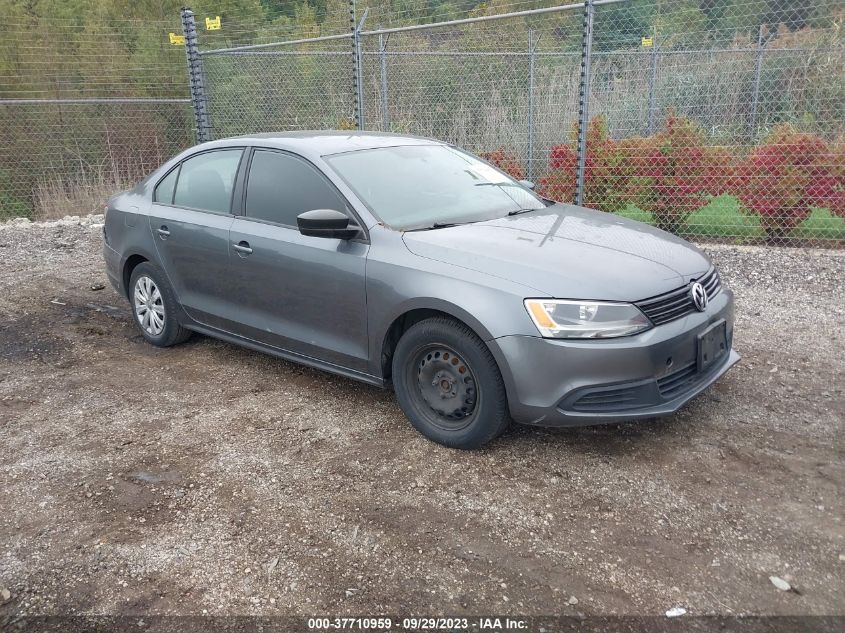 2014 VOLKSWAGEN JETTA SEDAN S - 3VW2K7AJXEM357822