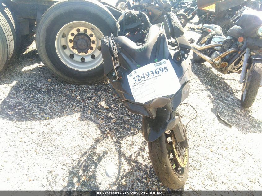 2019 KAWASAKI ZX1002 - JKBZXVJ12KA000205