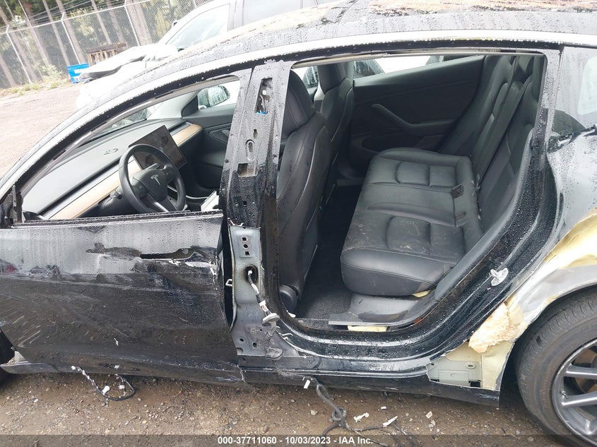 VIN 5YJ3E1EB0JF178833 2018 TESLA MODEL 3 LONG RANGE