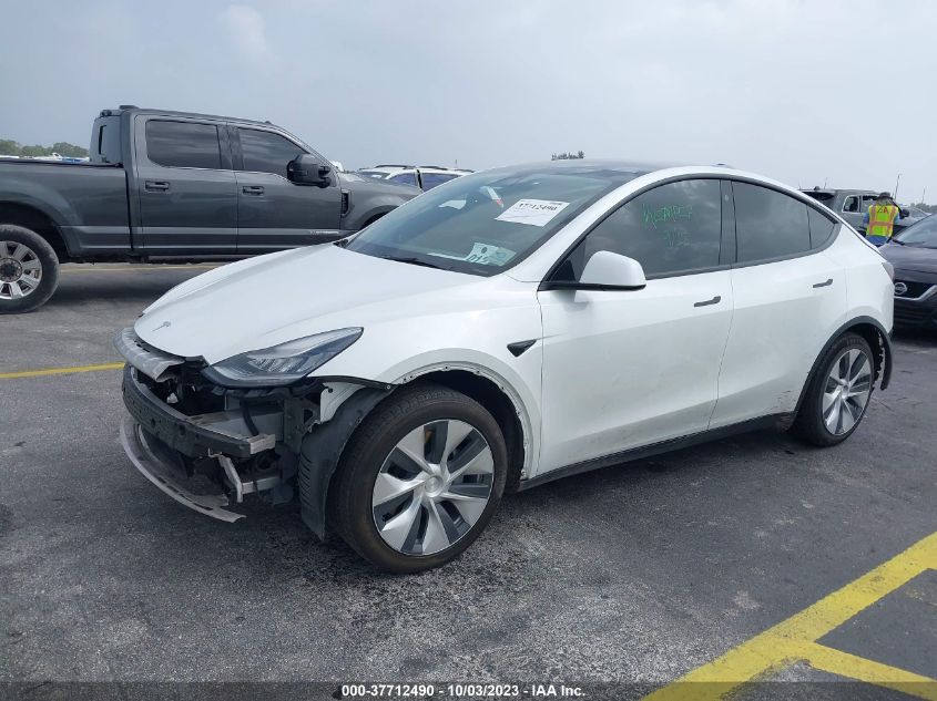 5YJYGDED9MF113986 Tesla Model Y STANDARD RANGE 2