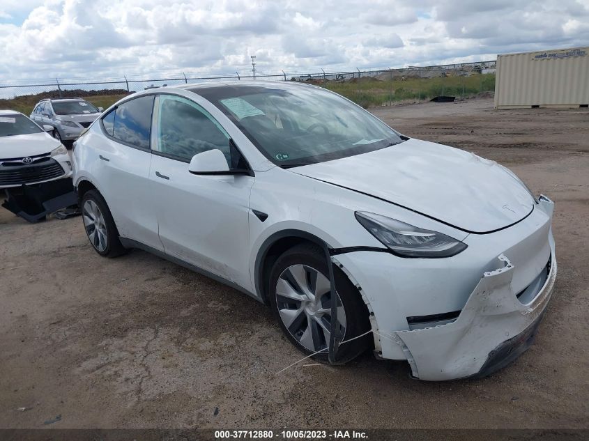 7SAYGDEE2NF440565 Tesla Model Y LONG RANGE