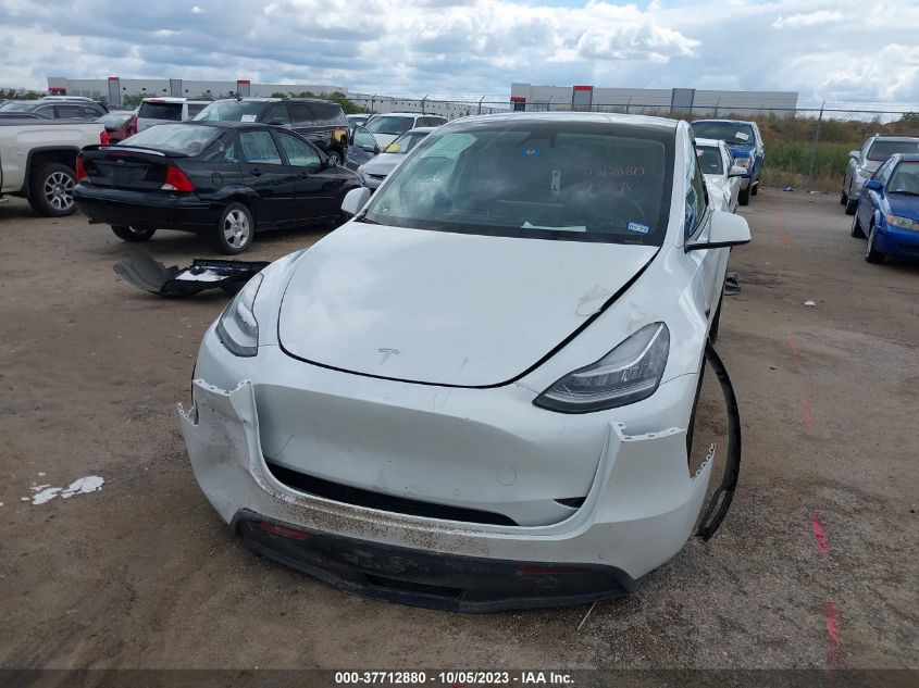 7SAYGDEE2NF440565 Tesla Model Y LONG RANGE 6