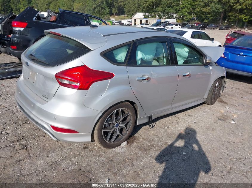 2015 FORD FOCUS SE - 1FADP3K29FL208825