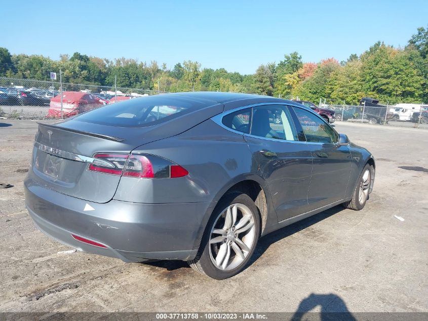 2013 TESLA MODEL S PERFORMANCE - 5YJSA1DP1DFP03343
