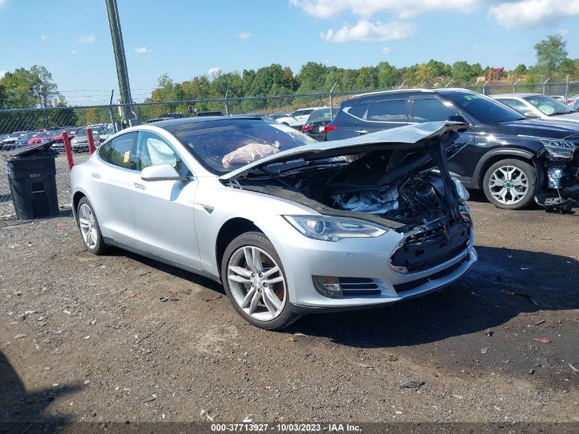 2014 TESLA MODEL S 60 KWH BATTERY/P85 - 5YJSA1H18EFP40185