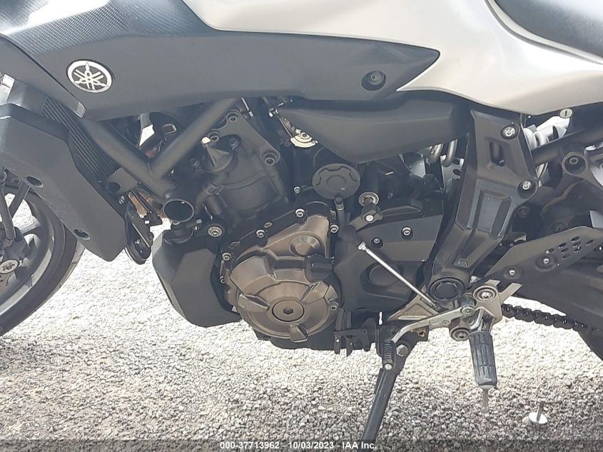 2017 YAMAHA FZ07 C JYARM06YXHA003823