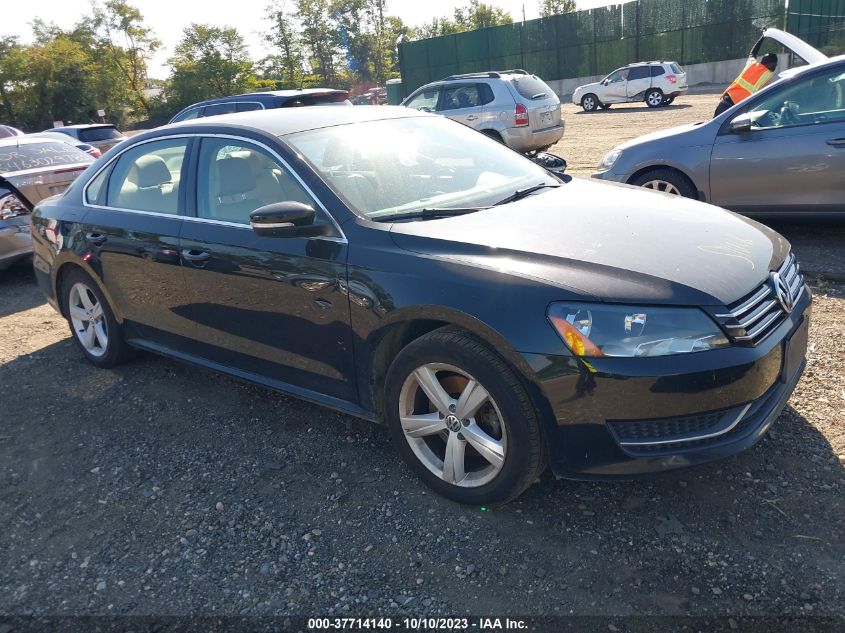 2015 VOLKSWAGEN PASSAT 1.8T SE - 1VWBT7A35FC005765