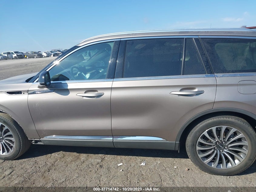 VIN 5LM5J7WC5LGL33912 2020 LINCOLN AVIATOR RESERVE