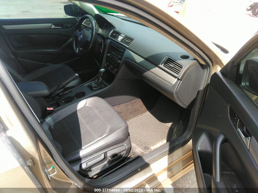 2015 VOLKSWAGEN PASSAT 1.8T WOLFSBURG ED - 1VWAT7A39FC065639