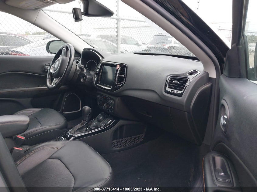 VIN 3C4NJDCB4MT594463 2021 JEEP COMPASS LIMITED
