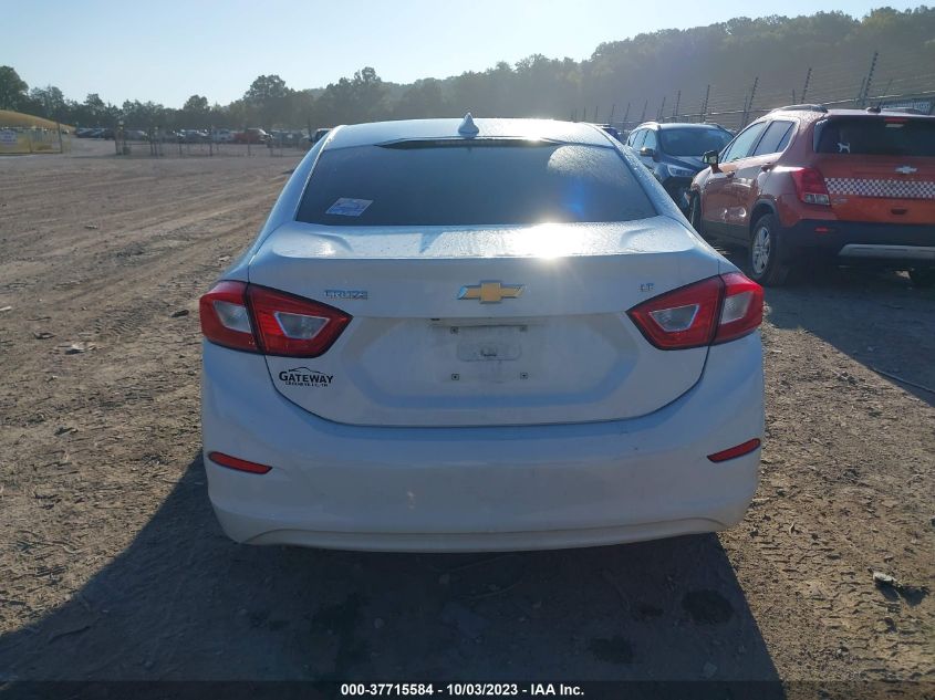 2018 CHEVROLET CRUZE LT - 1G1BE5SM3J7113529