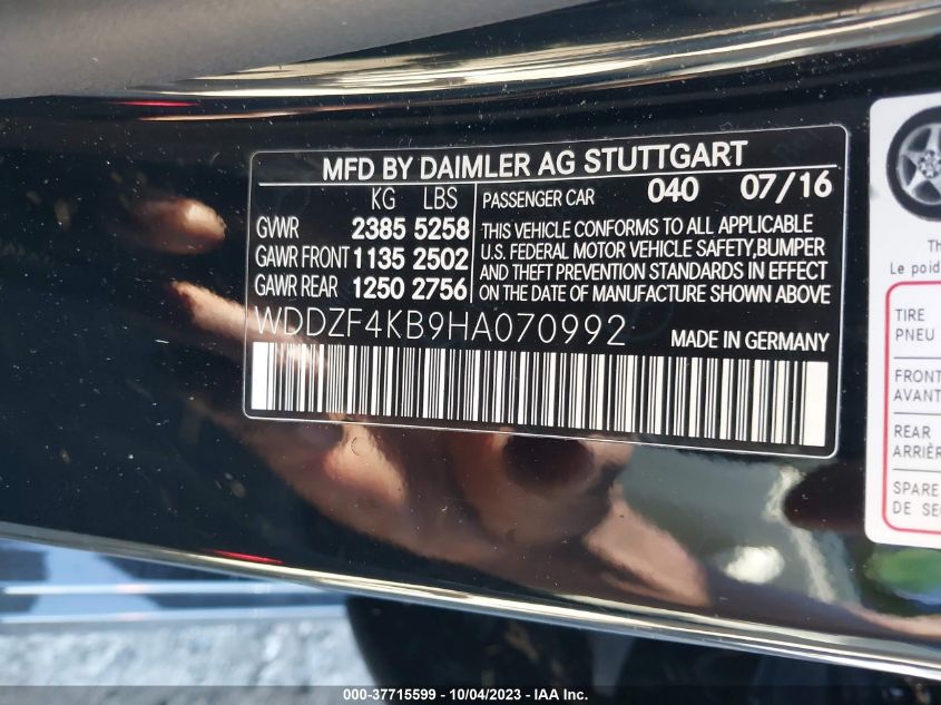 2017 MERCEDES-BENZ E-CLASS E 300 - WDDZF4KB9HA070992
