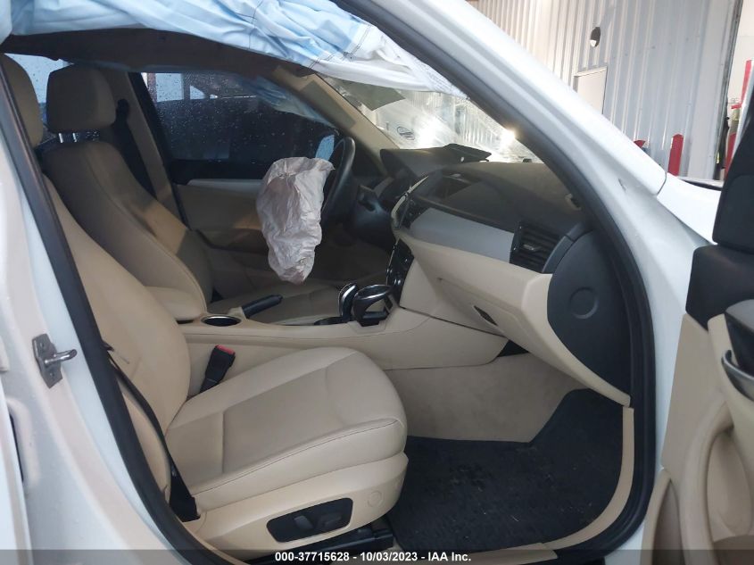 2015 BMW X1 SDRIVE28I - WBAVM1C59FV497758