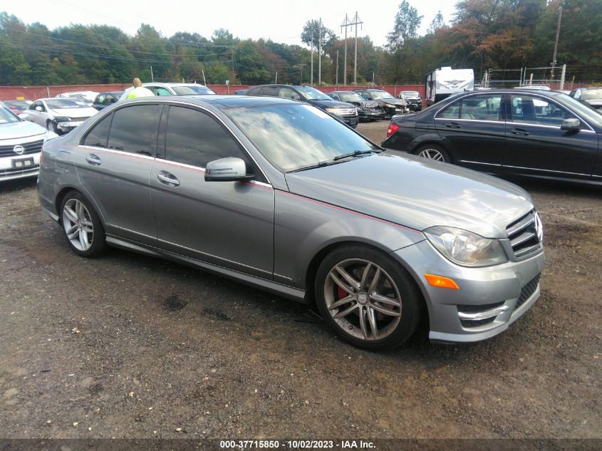 2014 MERCEDES-BENZ C 300 SPORT 4MATIC/LUXURY 4MATIC - WDDGF8AB4EA912553