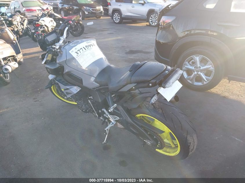 2017 YAMAHA FZ10 C - JYARN48Y7HA000119