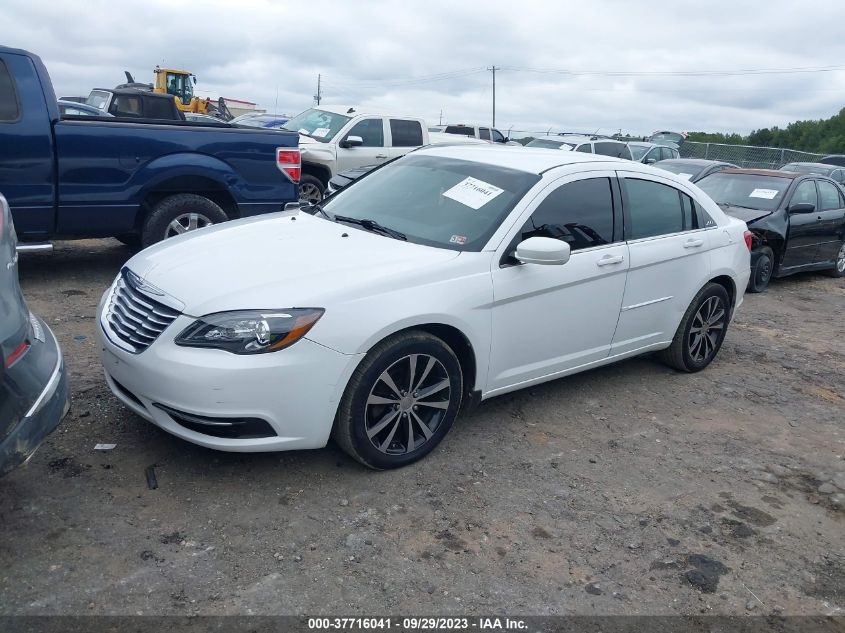 2013 CHRYSLER 200 LX - 1C3CCBAB5DN640458