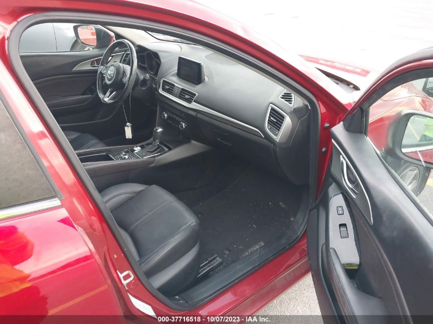 2018 MAZDA MAZDA3 4-DOOR TOURING - 3MZBN1V37JM183797