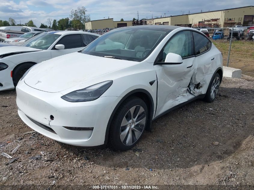 VIN 7SAYGAEE2NF522570 2022 TESLA MODEL Y