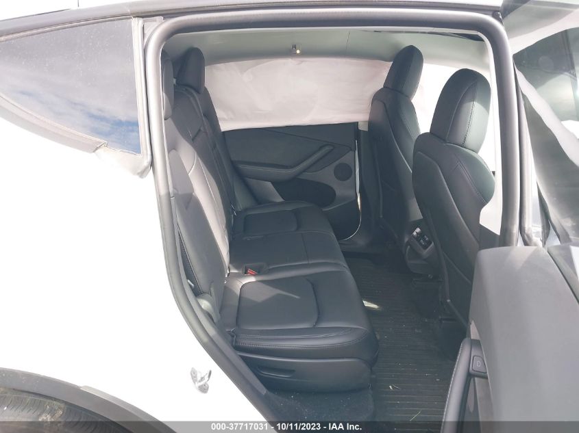 VIN 7SAYGAEE2NF522570 2022 TESLA MODEL Y