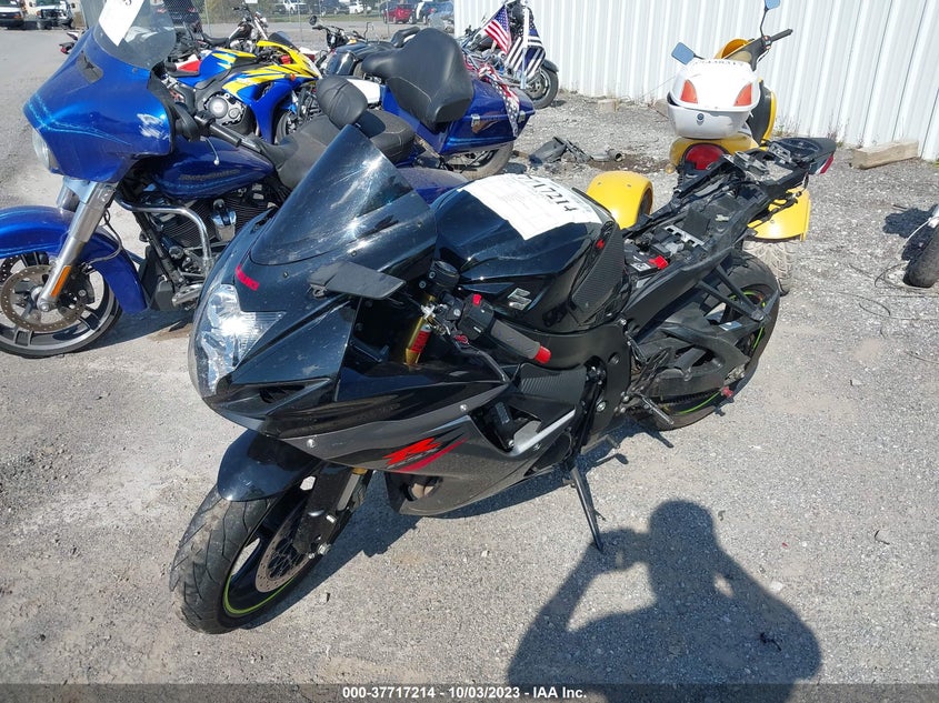 VIN JS1GR7MA6H2100386 2017 SUZUKI GSX-R750