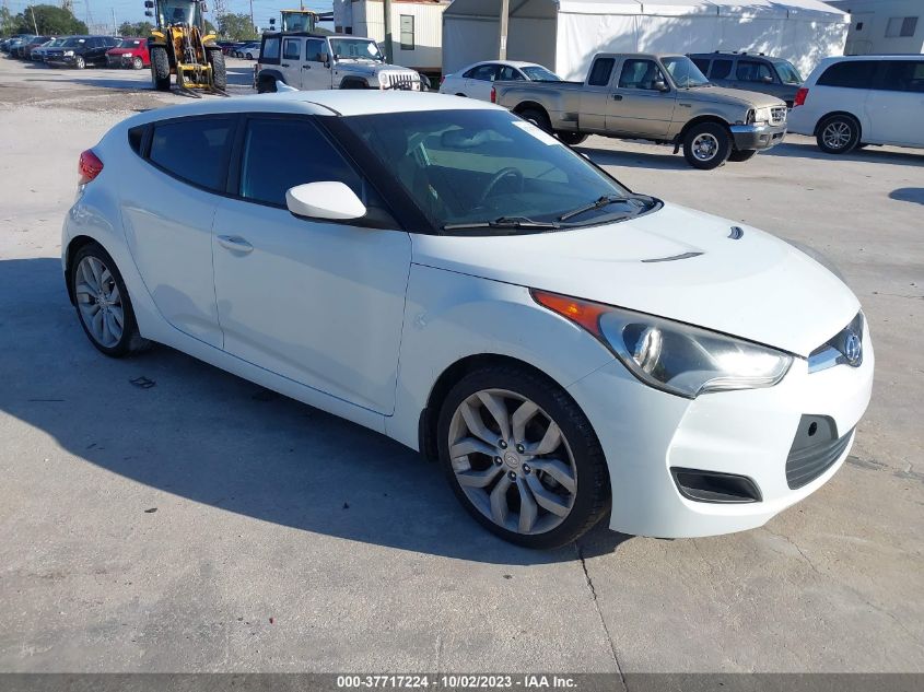 2013 HYUNDAI VELOSTER - KMHTC6AD8DU086824