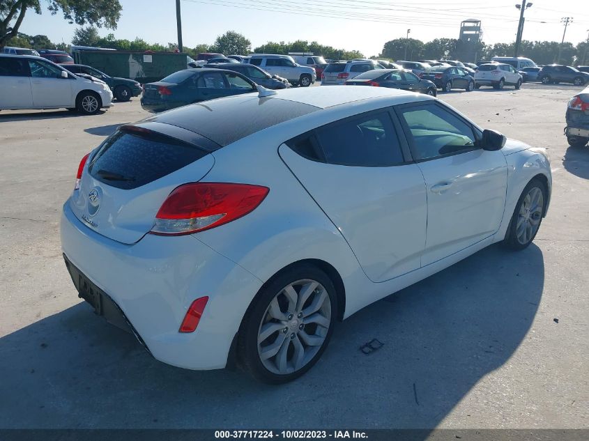 2013 HYUNDAI VELOSTER - KMHTC6AD8DU086824
