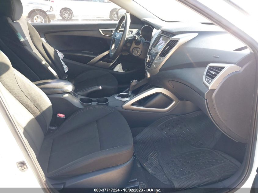 2013 HYUNDAI VELOSTER - KMHTC6AD8DU086824
