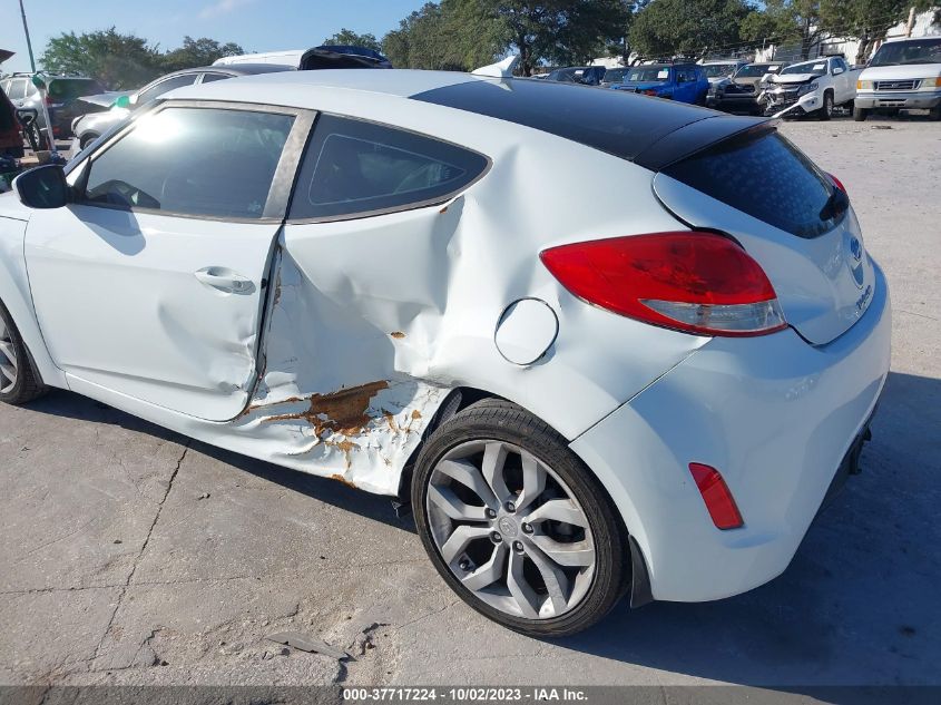 2013 HYUNDAI VELOSTER - KMHTC6AD8DU086824