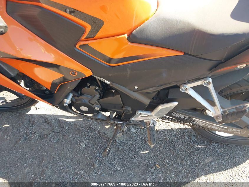 2016 HONDA CBR300 RA MLHNC5151G5200240