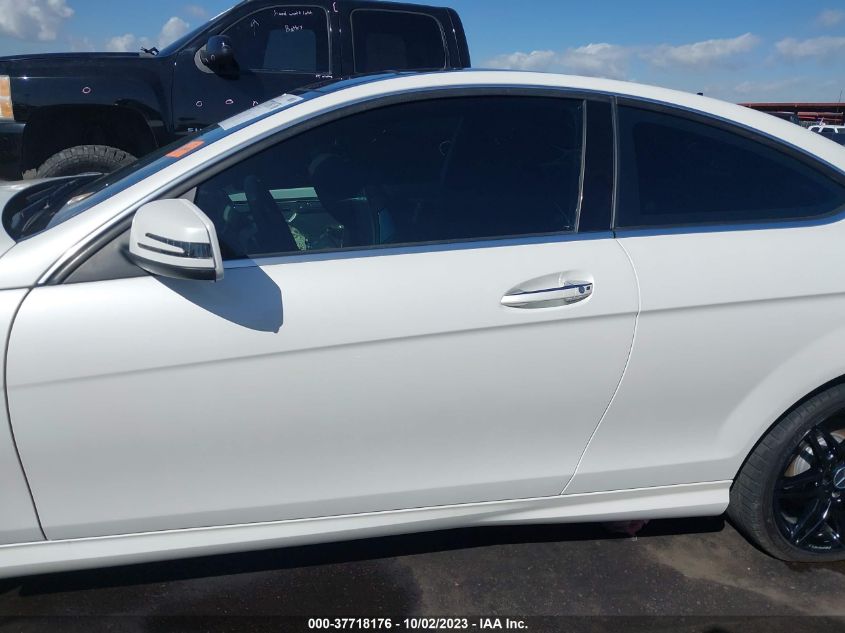 2013 MERCEDES-BENZ C 350 SPORT WDDGJ5HB2DF949136