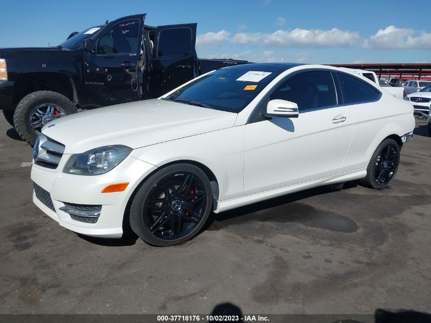 2013 MERCEDES-BENZ C 350 SPORT WDDGJ5HB2DF949136
