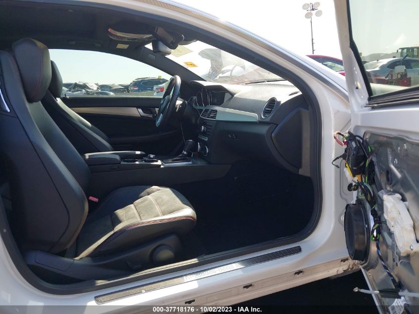 2013 MERCEDES-BENZ C 350 SPORT WDDGJ5HB2DF949136