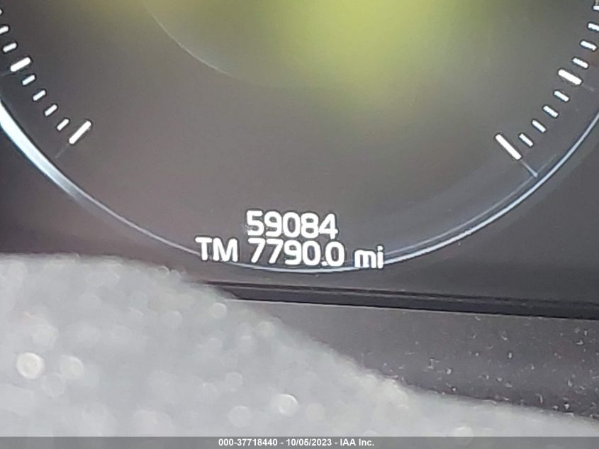 2017 VOLVO V90 CROSS COUNTRY T6/INSCRIPTION YV4A22NL3H1007833