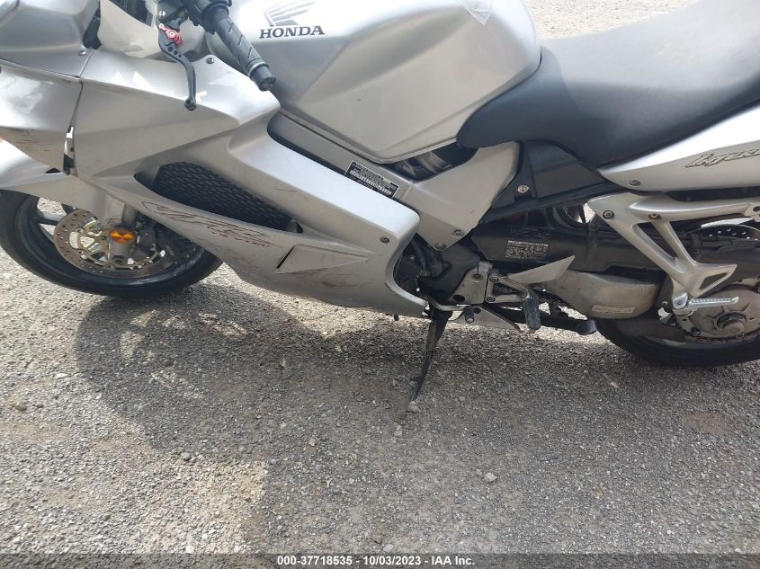 2003 HONDA VFR800 JH2RC46103M500153