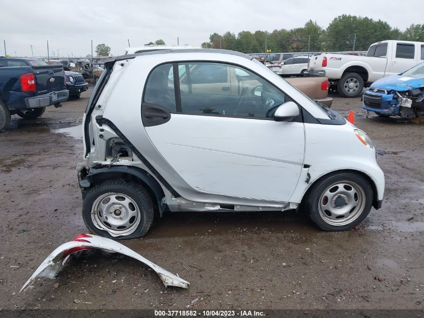 2015 SMART FORTWO PASSION/PURE WMEEJ3BA6FK795631