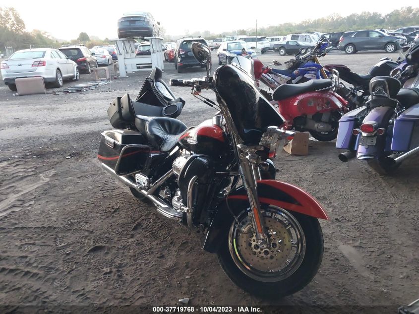 2007 HARLEY-DAVIDSON FLHTCUSE - 1HD1PR8177Y957270