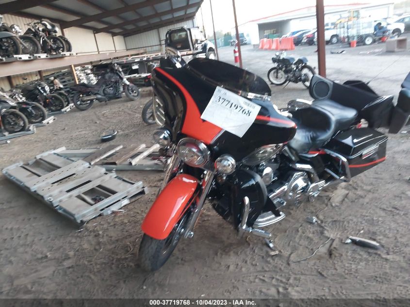 2007 HARLEY-DAVIDSON FLHTCUSE - 1HD1PR8177Y957270