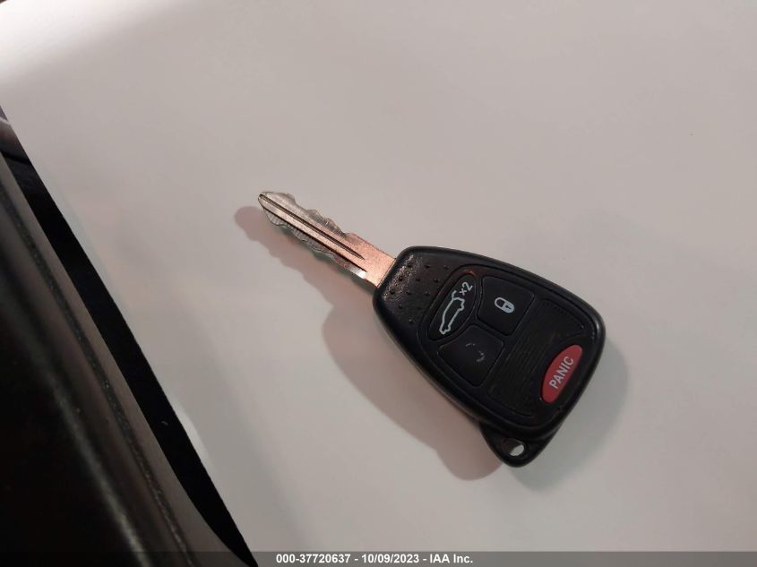 2013 CHRYSLER 200 LX - 1C3CCBABXDN560914