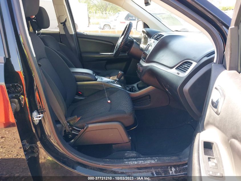 VIN 3C4PDCBG0KT796950 2019 DODGE JOURNEY SE